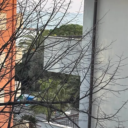 Lägenhet Bilocale Rondini *