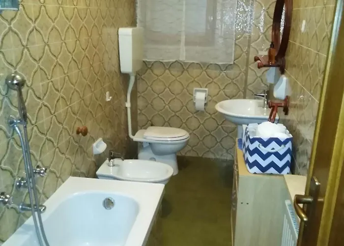 Bilocale Rondini Lägenhet *